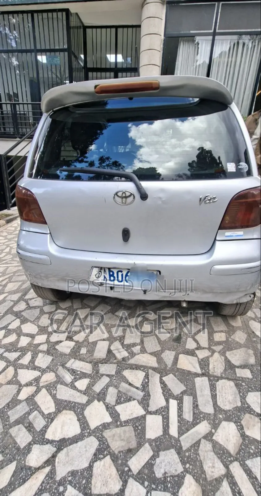 Toyota Vitz 2004 Silver