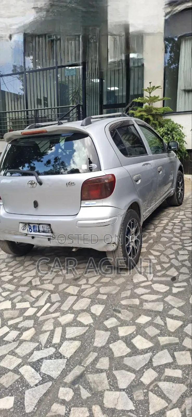 Toyota Vitz 2004 Silver