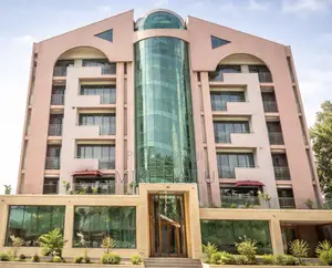 6-Floor Building Around Salite Meheret