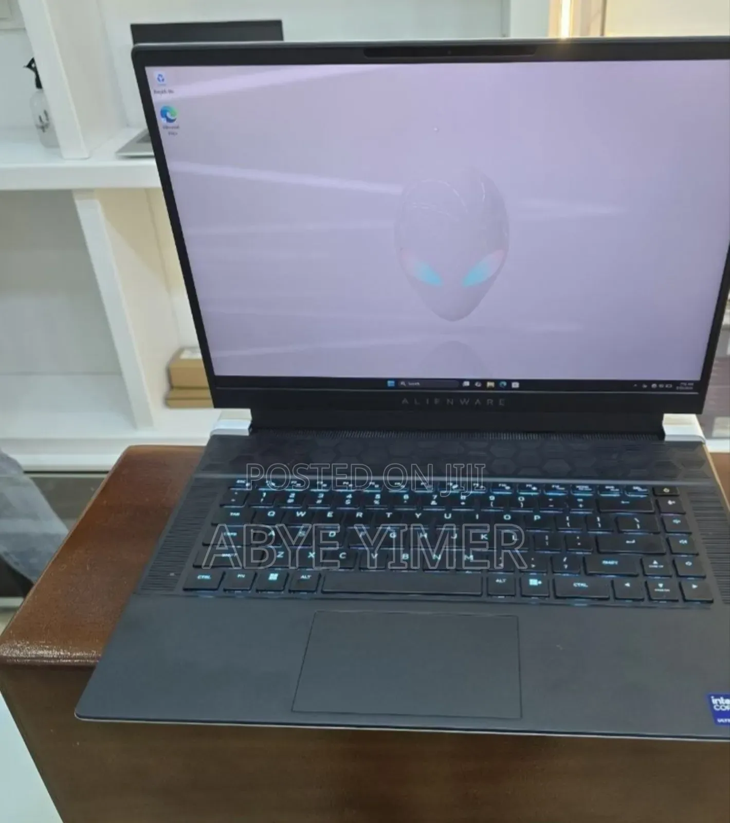 New Laptop Alienware M15 r3 16GB Intel Core Ultra 7 SSD 1T