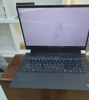 New Laptop Alienware M15 r3 16GB Intel Core Ultra 7 SSD 1T