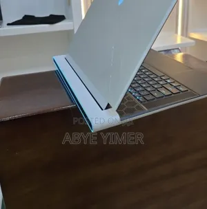 New Laptop Alienware M15 r3 16GB Intel Core Ultra 7 SSD 1T