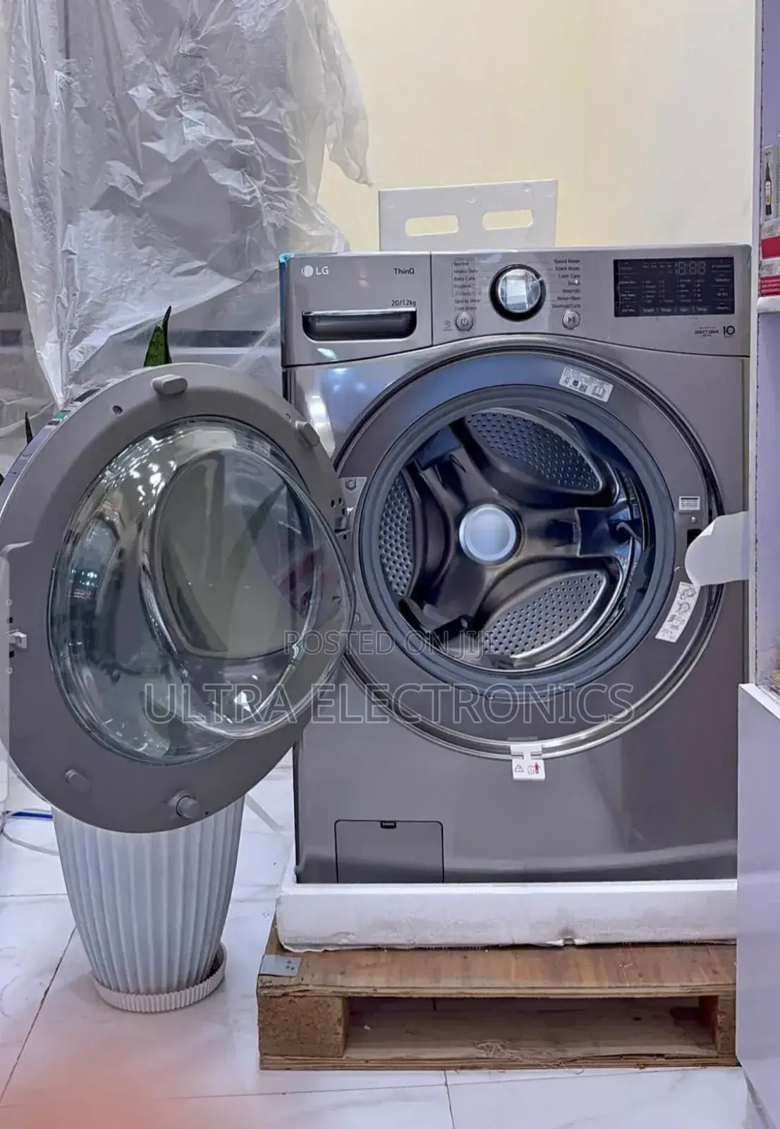 Lg 20/12 Front-Load Washer and Dryer Combination, Likely Featuring Ai