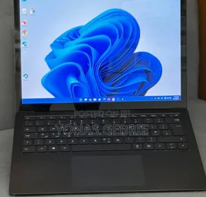 New Laptop Microsoft Surface 16GB Intel Core i7 SSD 512GB