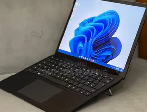 New Laptop Microsoft Surface 16GB Intel Core i7 SSD 512GB