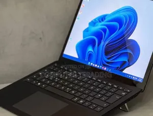 New Laptop Microsoft Surface 16GB Intel Core i7 SSD 512GB