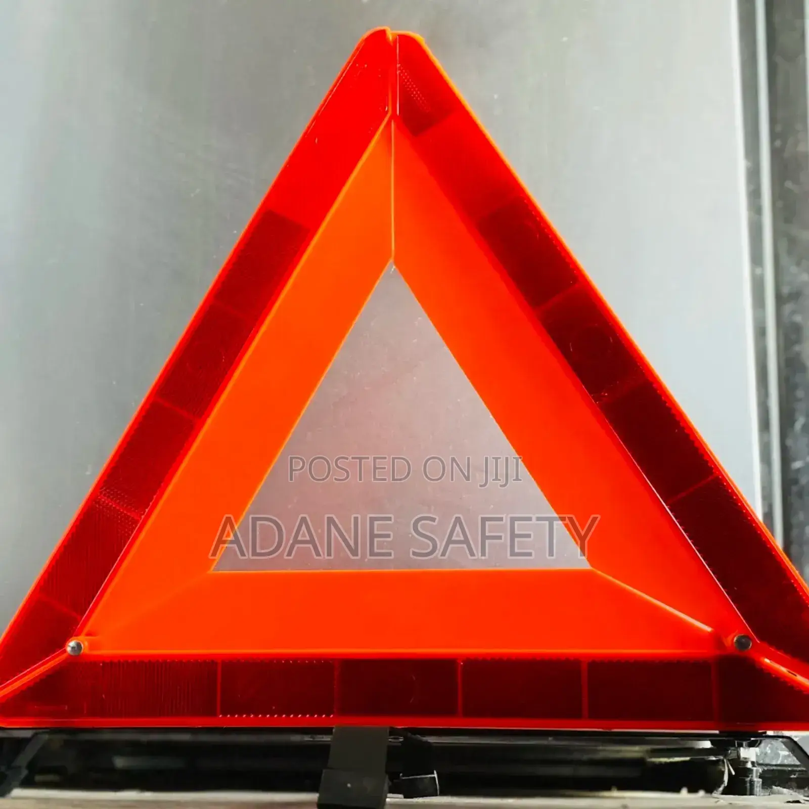 Reflective Triangle የአደጋ ጊዜ አንፀባራቂ 啥