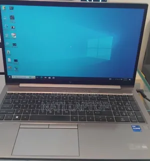 New Laptop HP ZBook Firefly G8 16GB Intel Core i7 SSD 512GB