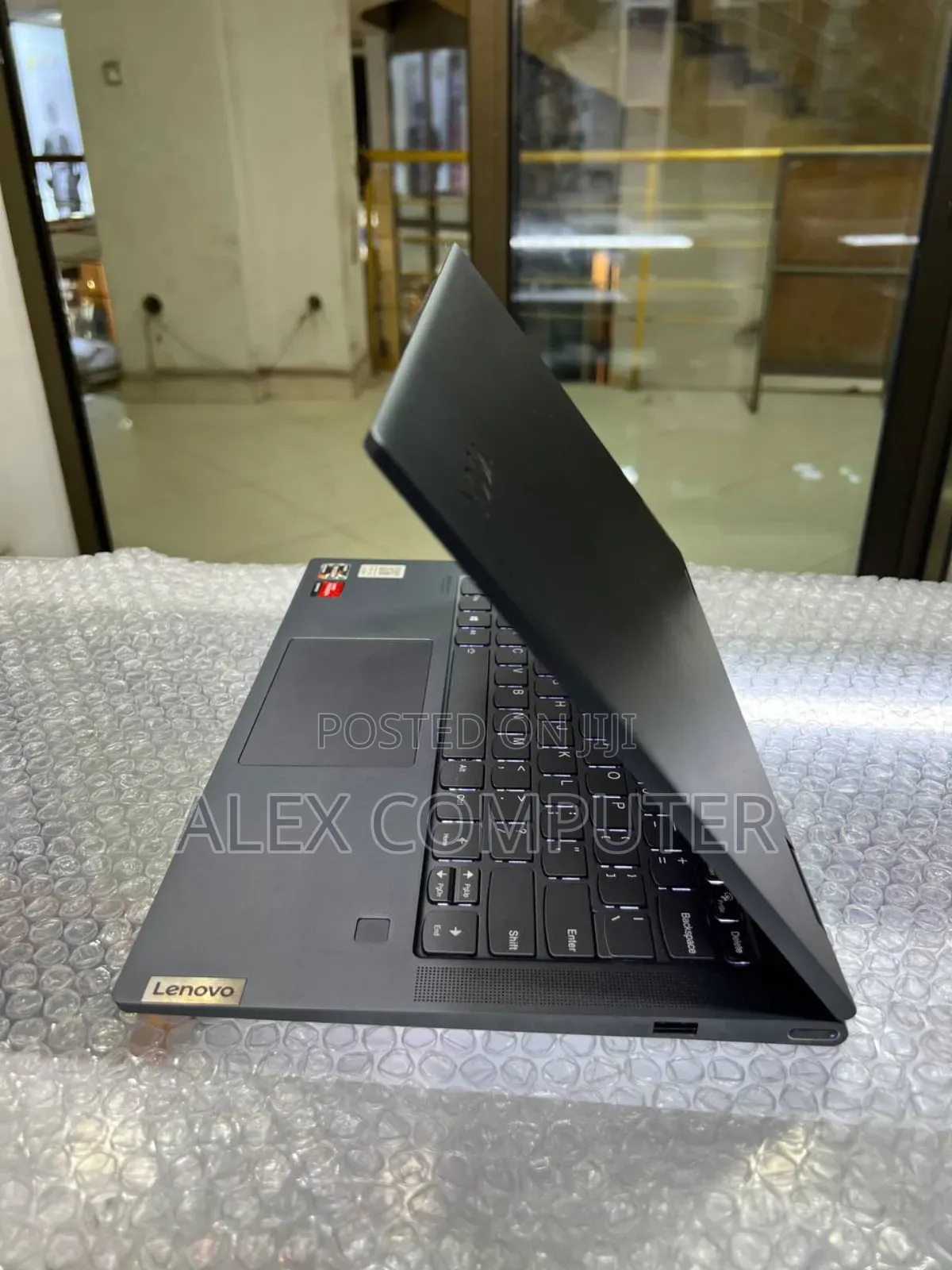 New Laptop Lenovo 16GB AMD Ryzen 7 SSD 512GB