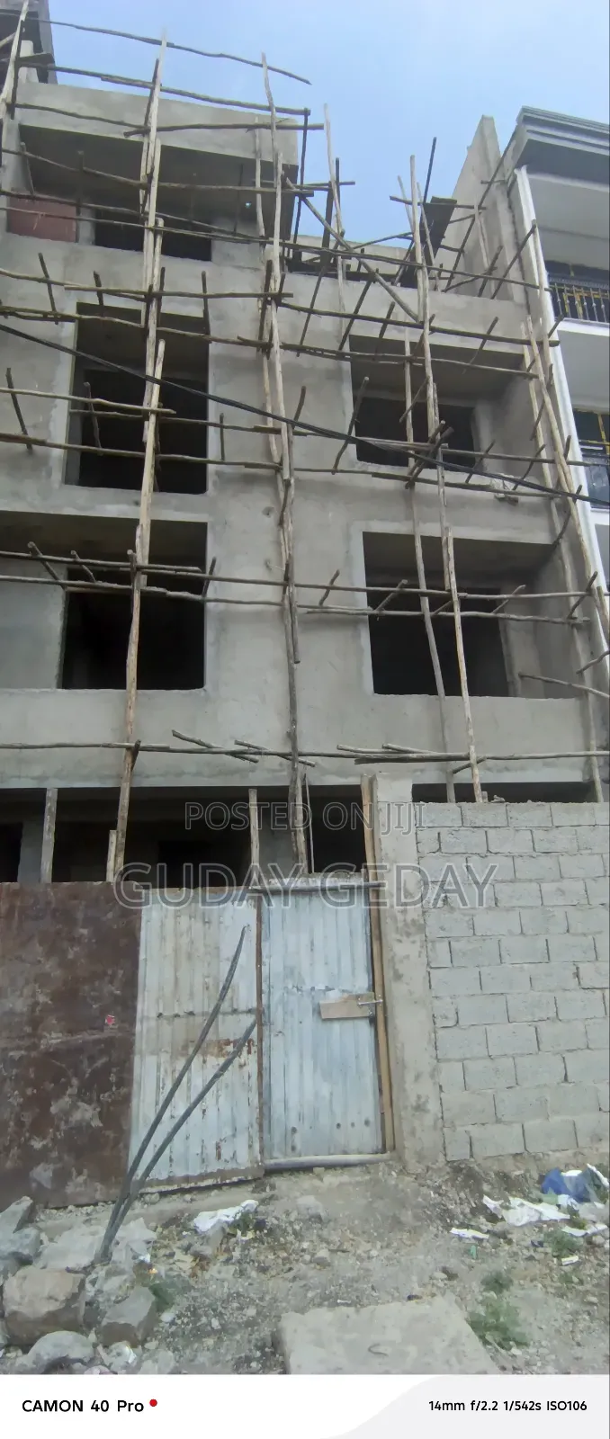 6bdrm House in Akaky Kaliti for sale