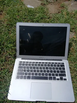 Laptop Apple MacBook Air 2017 8GB Intel Core i5 SSD 140GB
