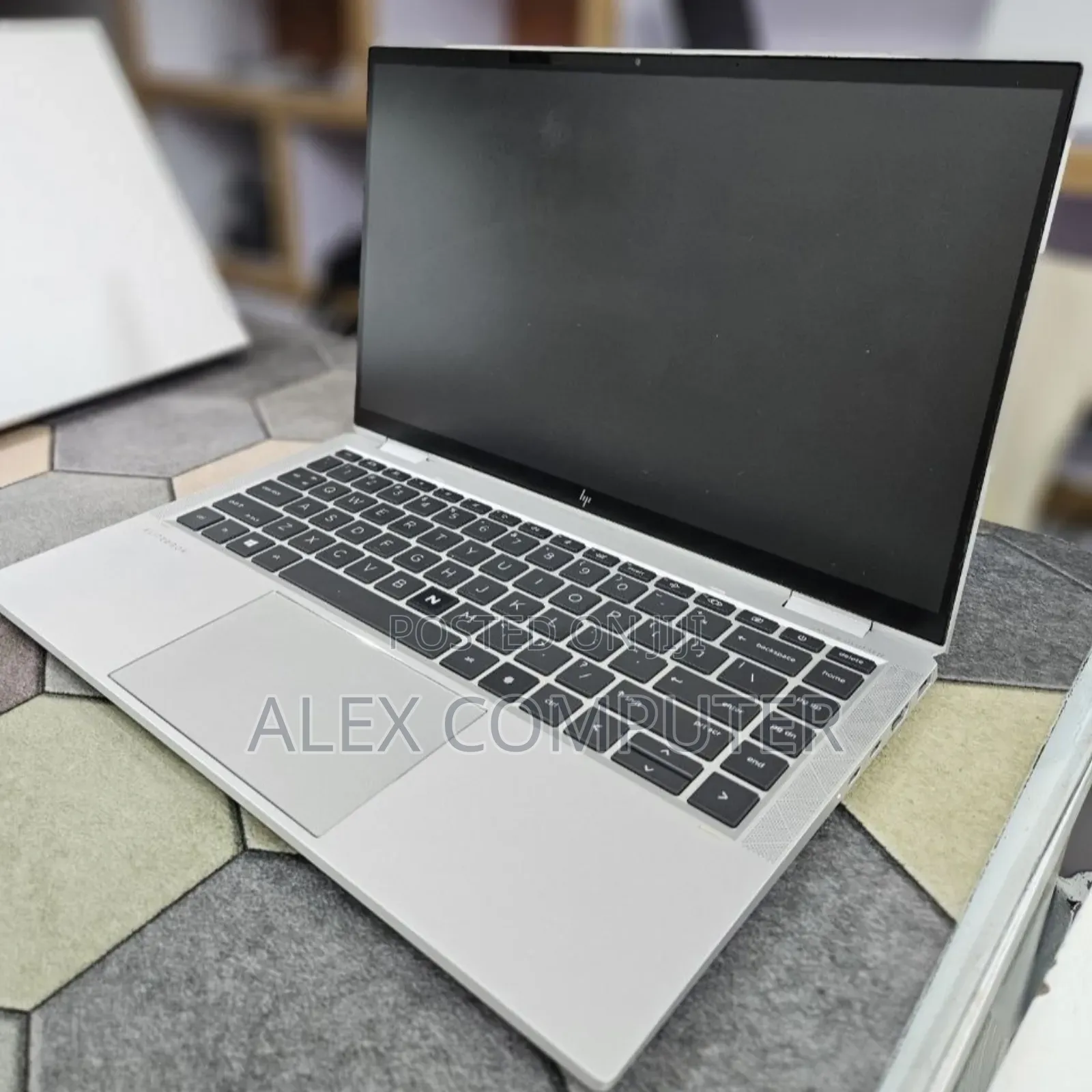 New Laptop HP EliteBook x360 1040 G7 16GB Intel Core i7 SSD 512GB