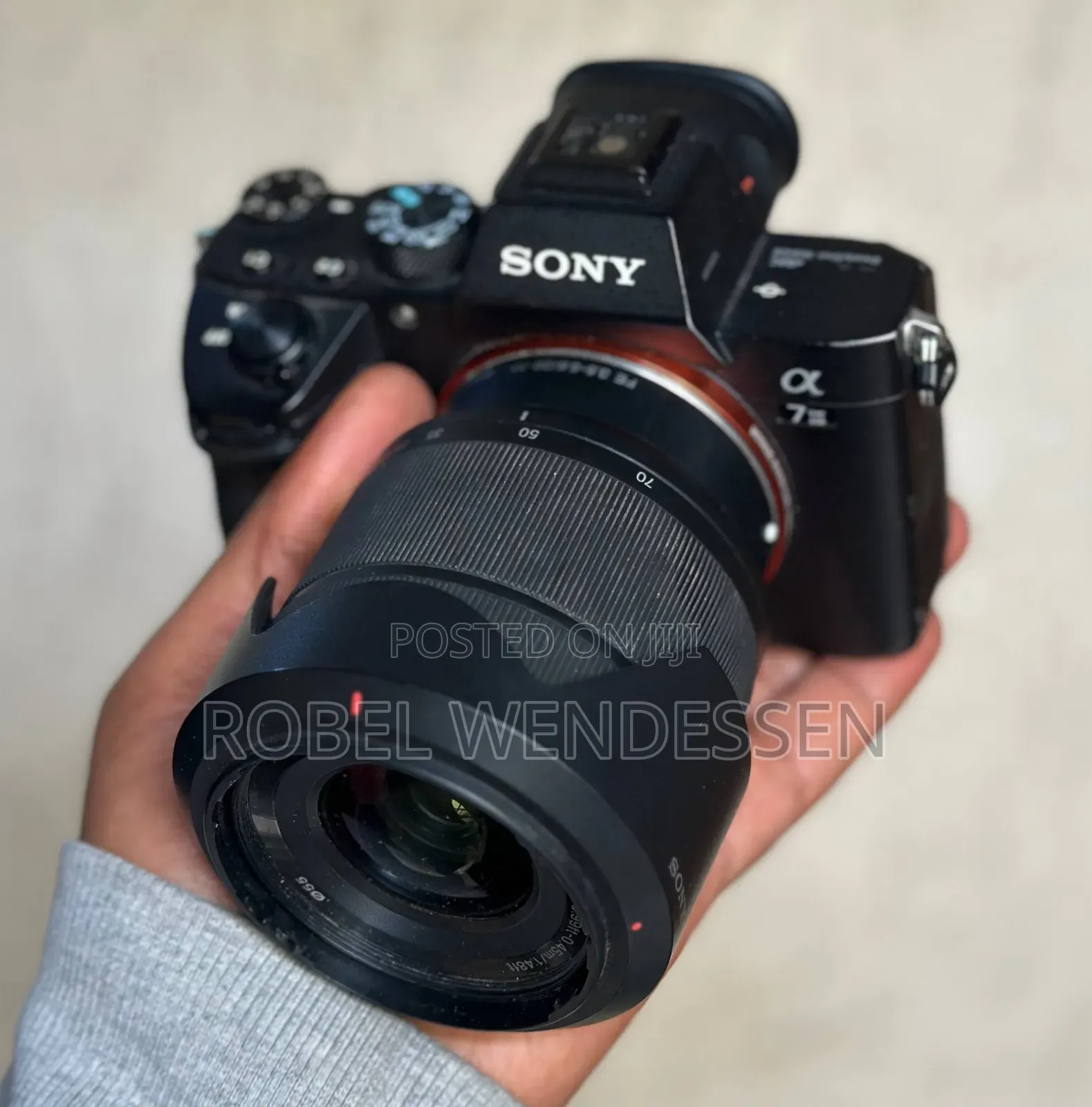 Sony A7 LLL 28-70mm Kit Lens 2 Batteries