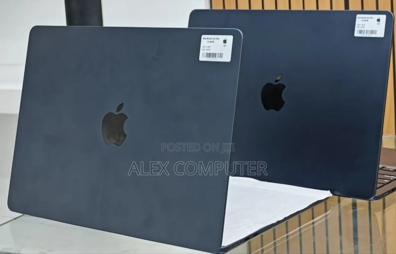 New Laptop Apple MacBook Air 2025 M4 13-inch 16GB Apple M4 SSD 256GB