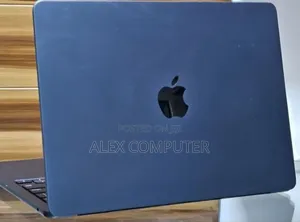 New Laptop Apple MacBook Air 2025 M4 13-inch 16GB Apple M4 SSD 256GB
