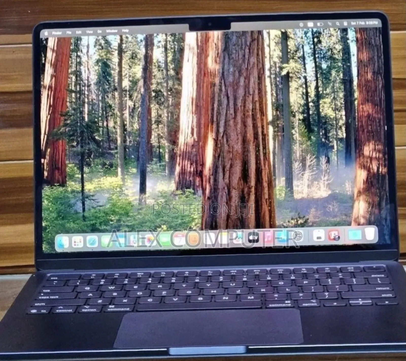 New Laptop Apple MacBook Air 2025 M4 13-inch 16GB Apple M4 SSD 256GB