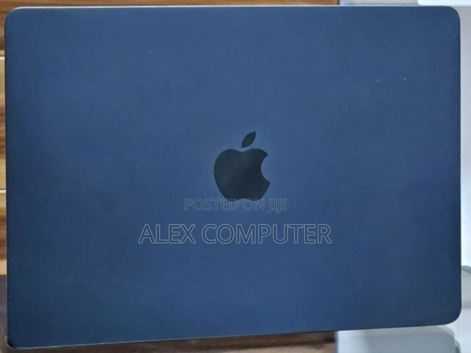 New Laptop Apple MacBook Air 2025 M4 13-inch 16GB Apple M4 SSD 256GB