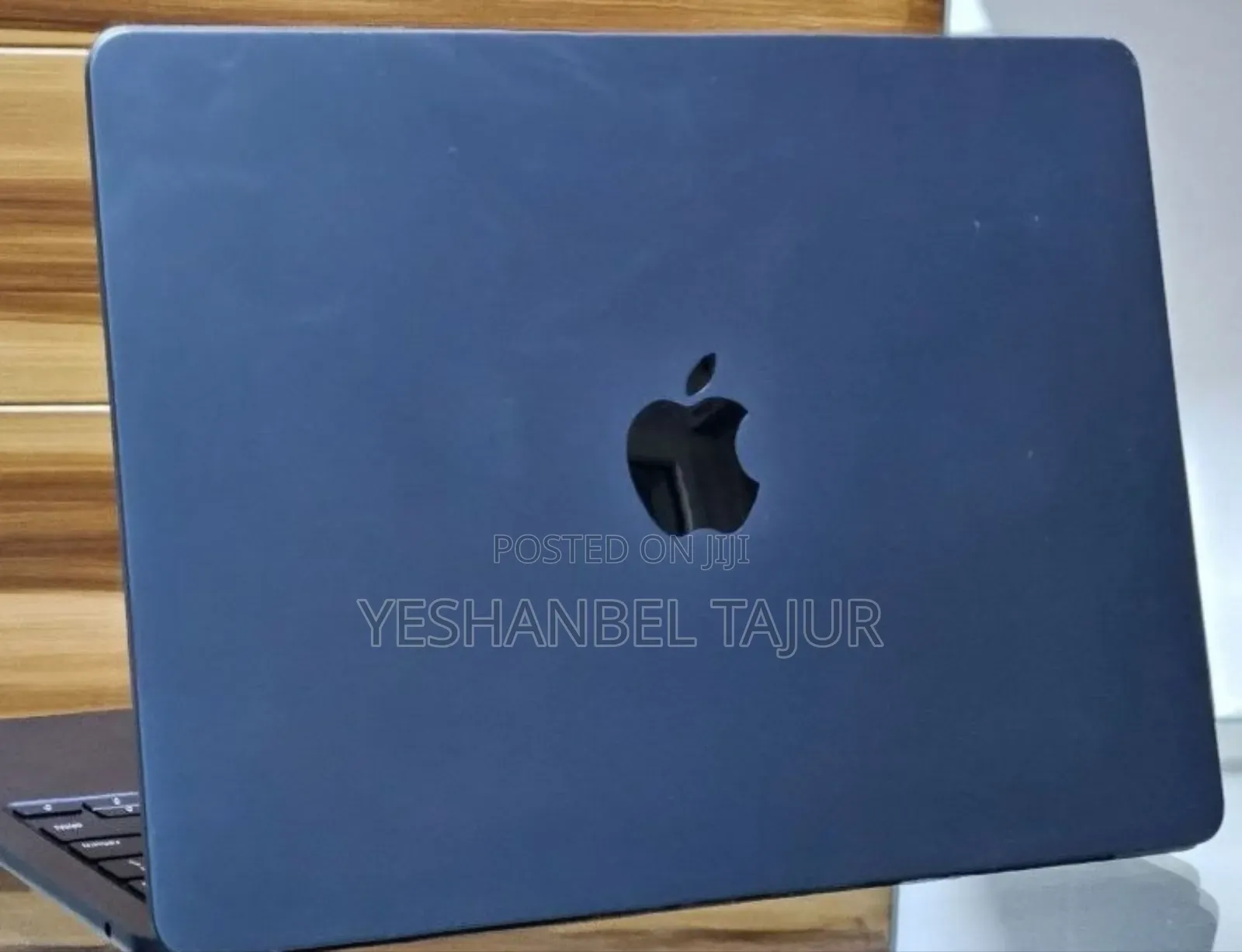 New Laptop Apple MacBook Air 2025 M4 13-inch 16GB Apple M4 SSD 256GB