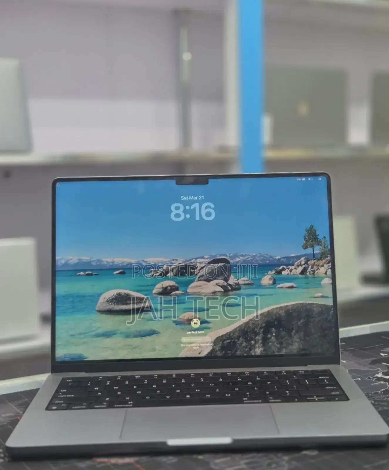 New Laptop Apple MacBook Pro M1 16GB Apple M1 Pro SSD 512GB