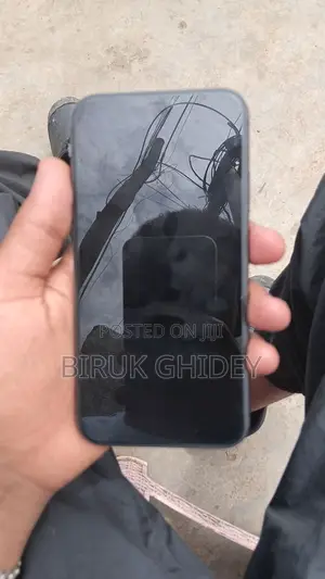 Apple iPhone 11 64 GB Black