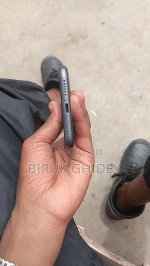 Apple iPhone 11 64 GB Black