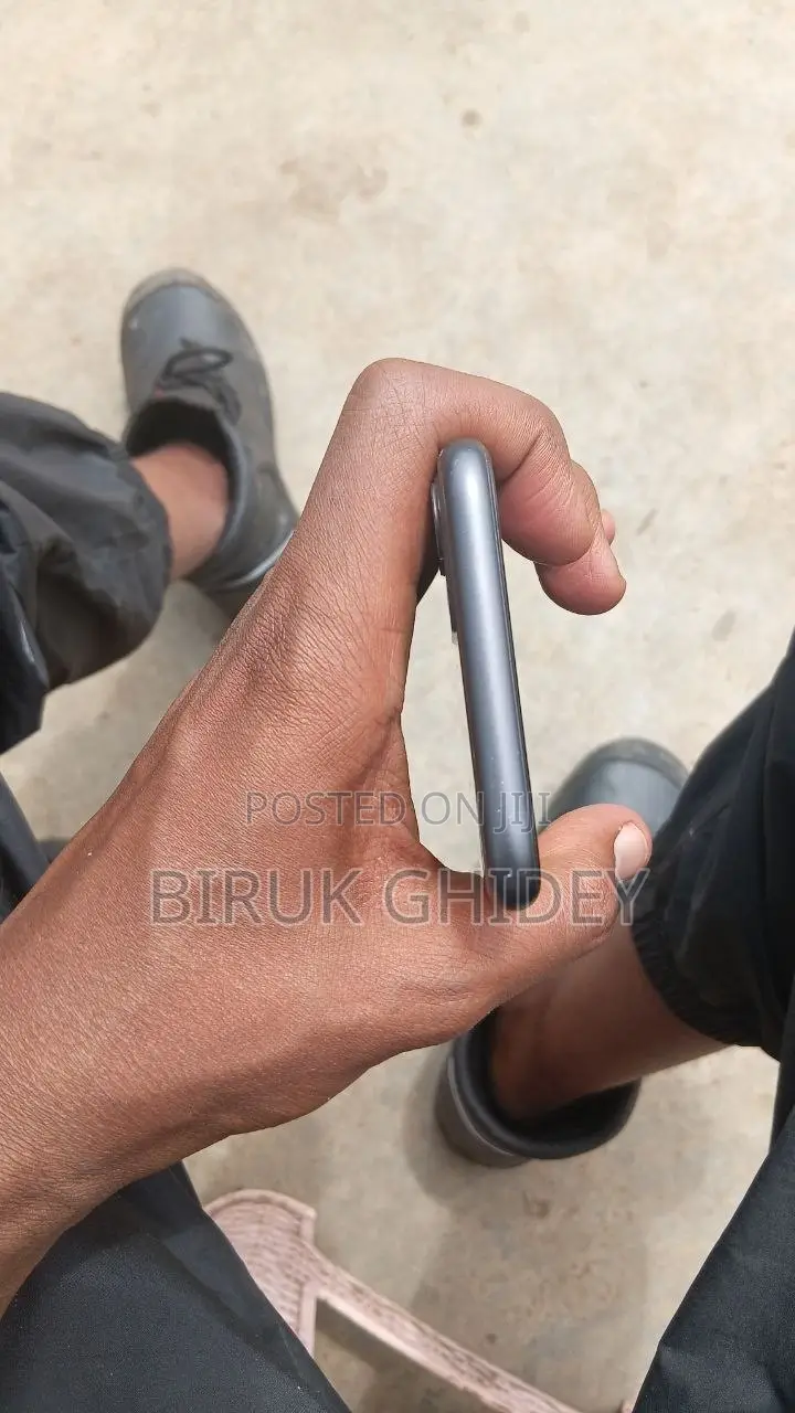 Apple iPhone 11 64 GB Black