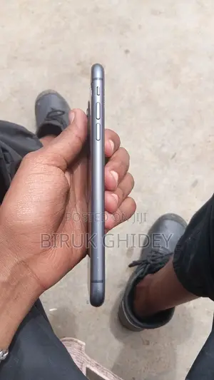 Apple iPhone 11 64 GB Black