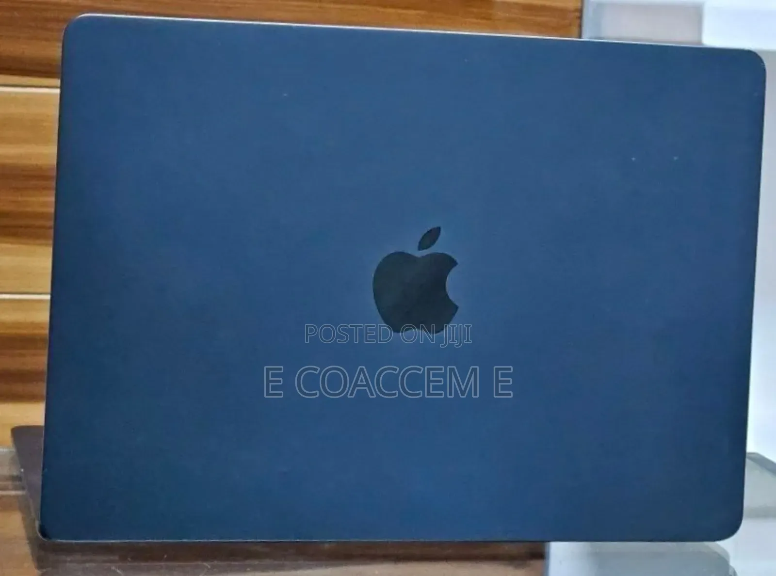 New Laptop Apple MacBook 16GB Apple M4 SSD 256GB