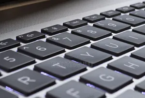 New Laptop HP Pavilion 15 8GB Intel Core i5 SSD 512GB