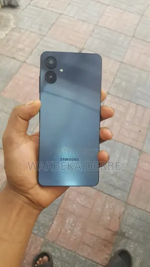 New Samsung Galaxy A06 64 GB Blue