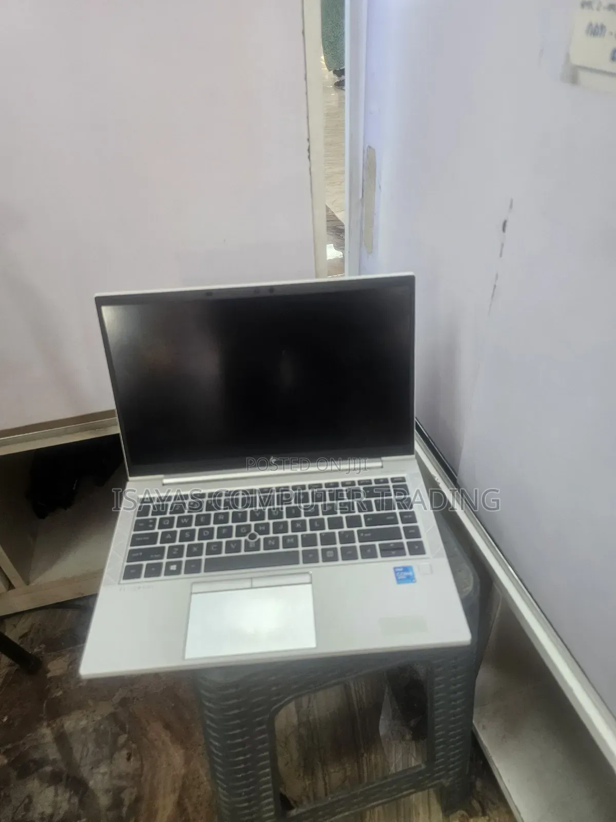 New Laptop HP EliteBook 840 G8 16GB Intel Core i5 SSD 512GB