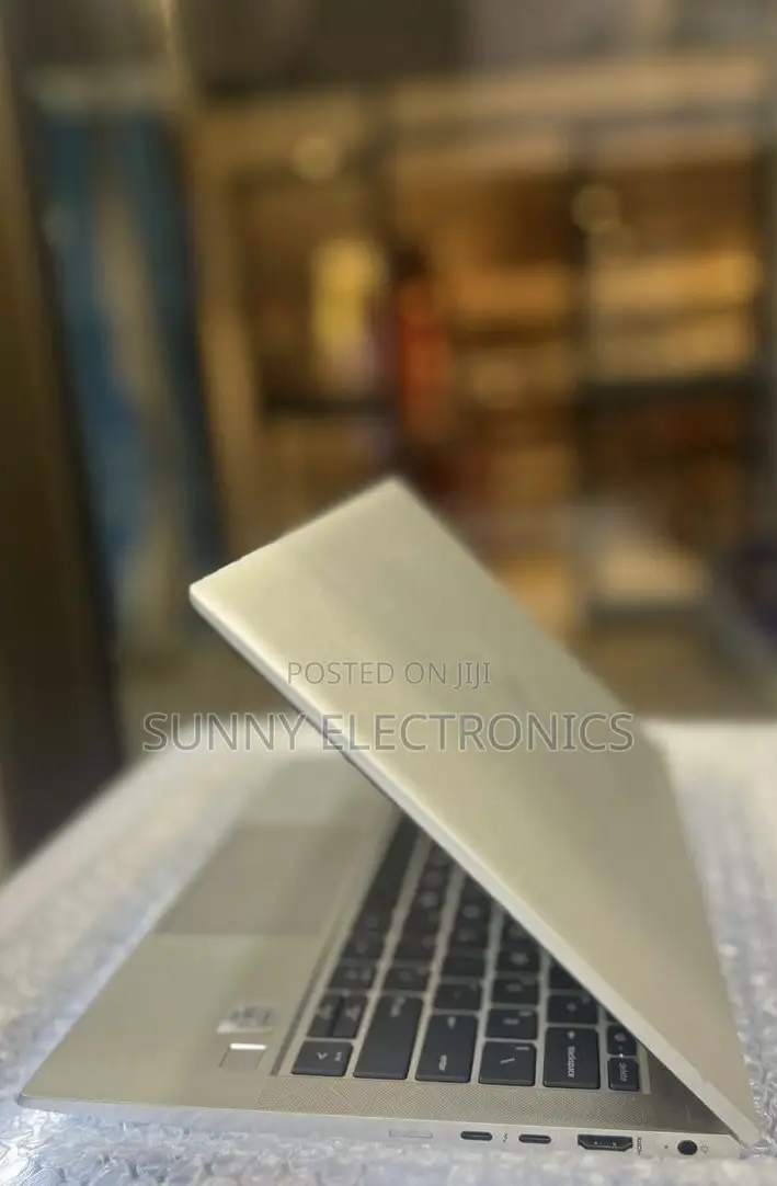 New Laptop HP EliteBook 830 16GB Intel Core i7 SSD 512GB