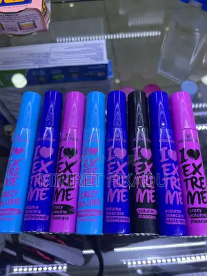 Essence I Love Extreme Mascara | Water Proof