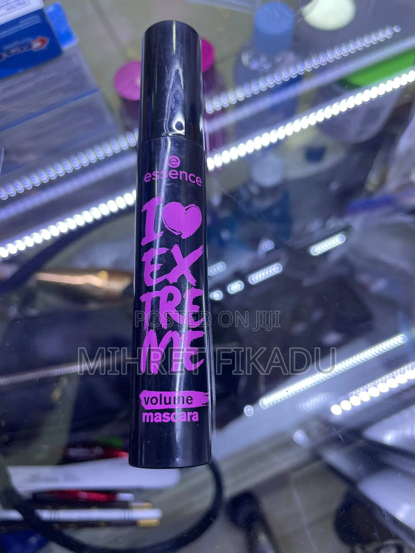 Essence I Love Extreme Mascara | Water Proof