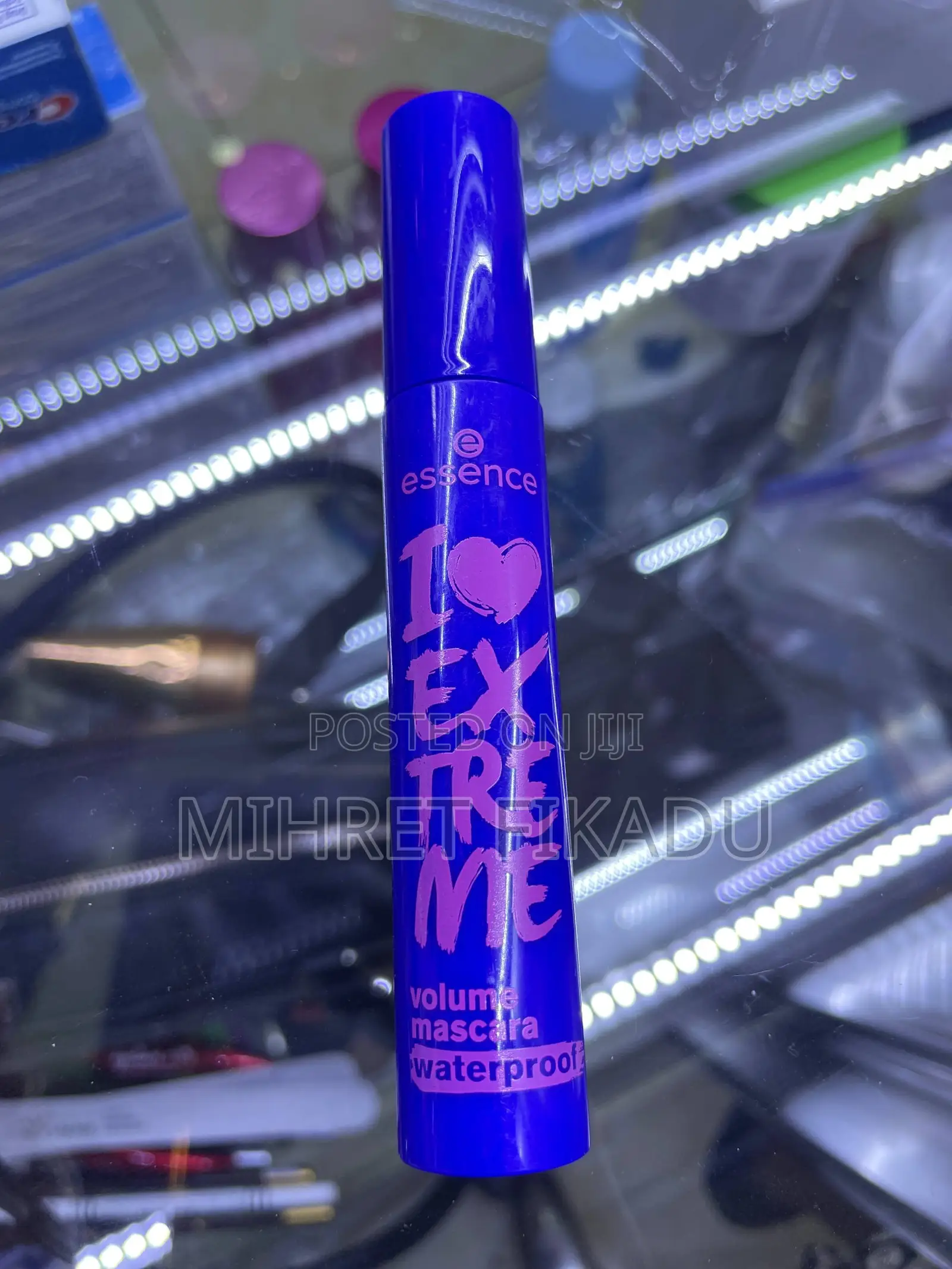 Essence I Love Extreme Mascara | Water Proof