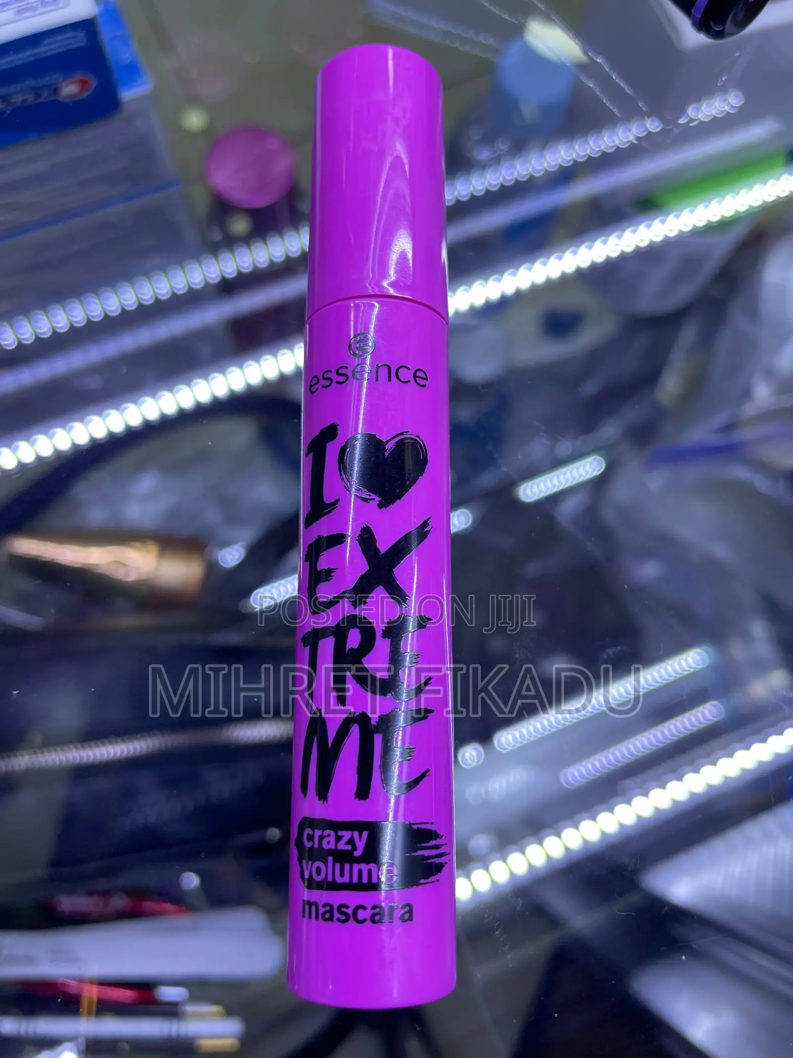 Essence I Love Extreme Mascara | Water Proof