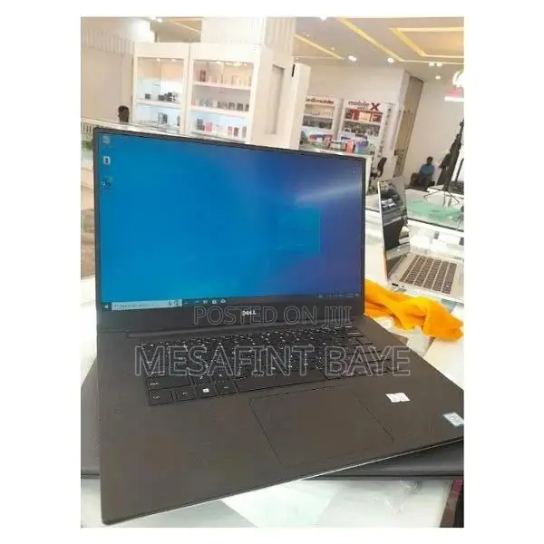 New Laptop Dell Precision 5520 16GB Intel Core i7 SSD 512GB