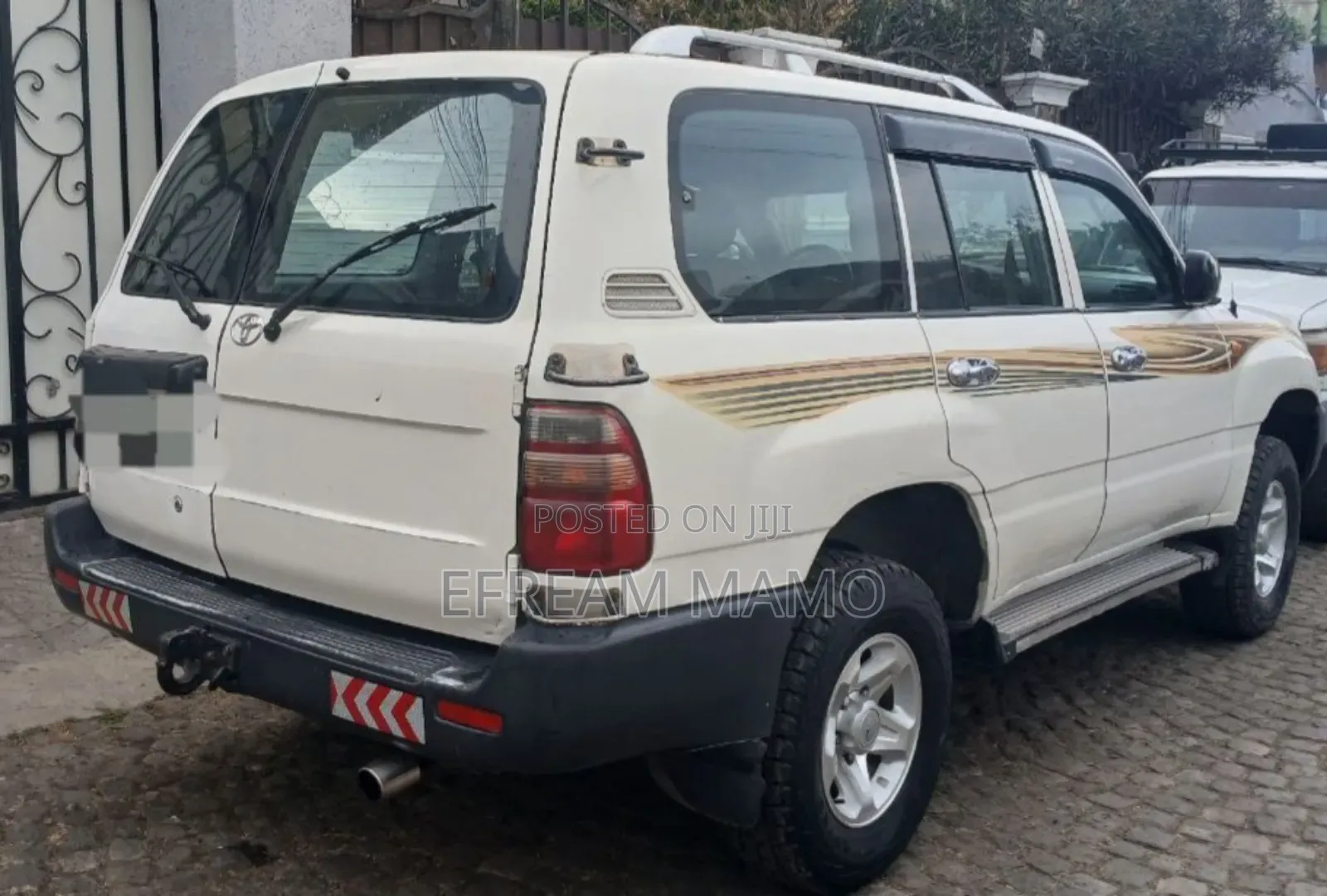 Toyota Land Cruiser 2005 White