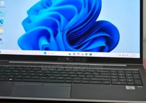 New Laptop HP ZBook Firefly 15 G7 16GB Intel Core i7 SSD 512GB