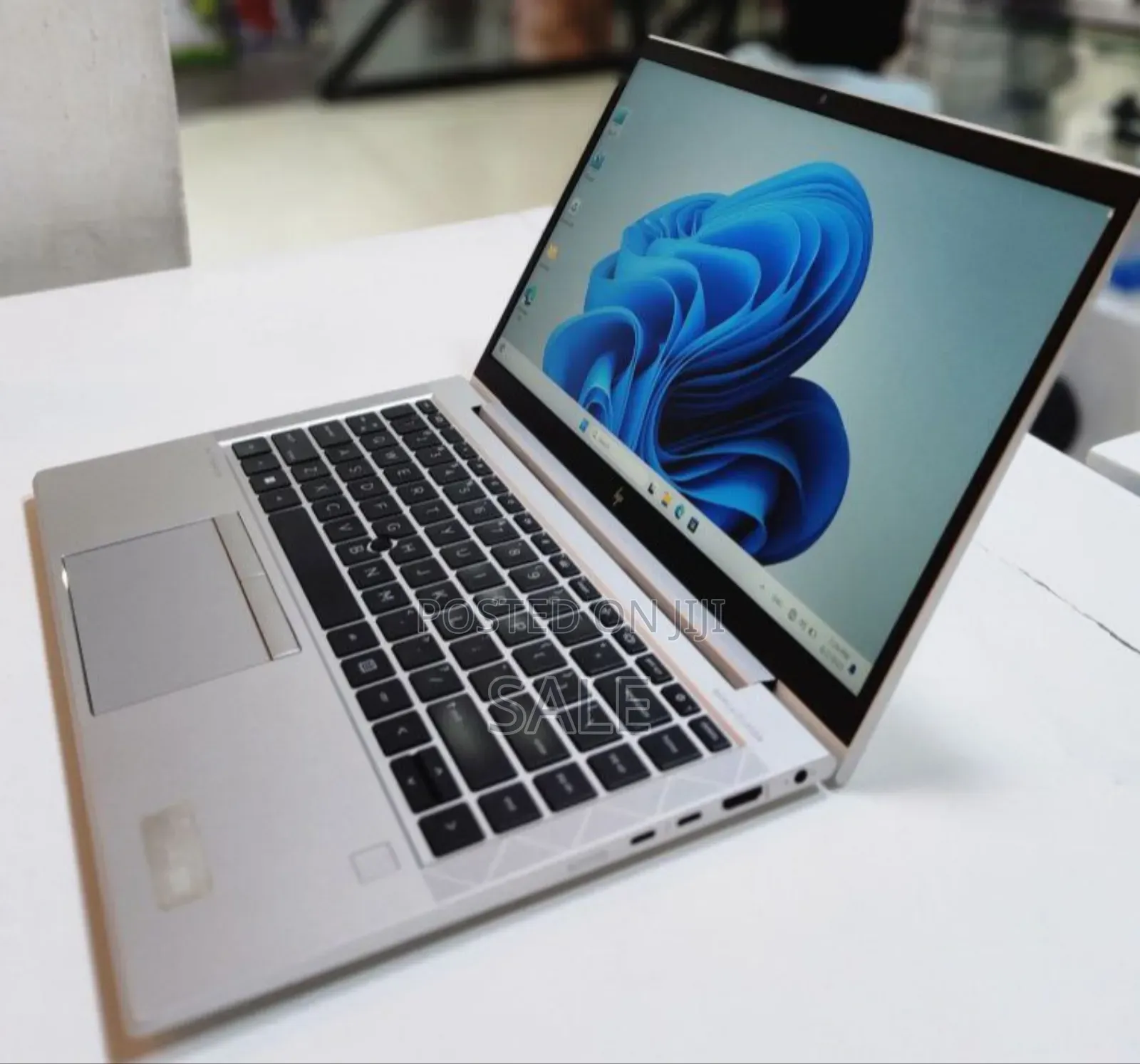 New Laptop HP EliteBook 840 8GB Intel Core i5 SSD 512GB