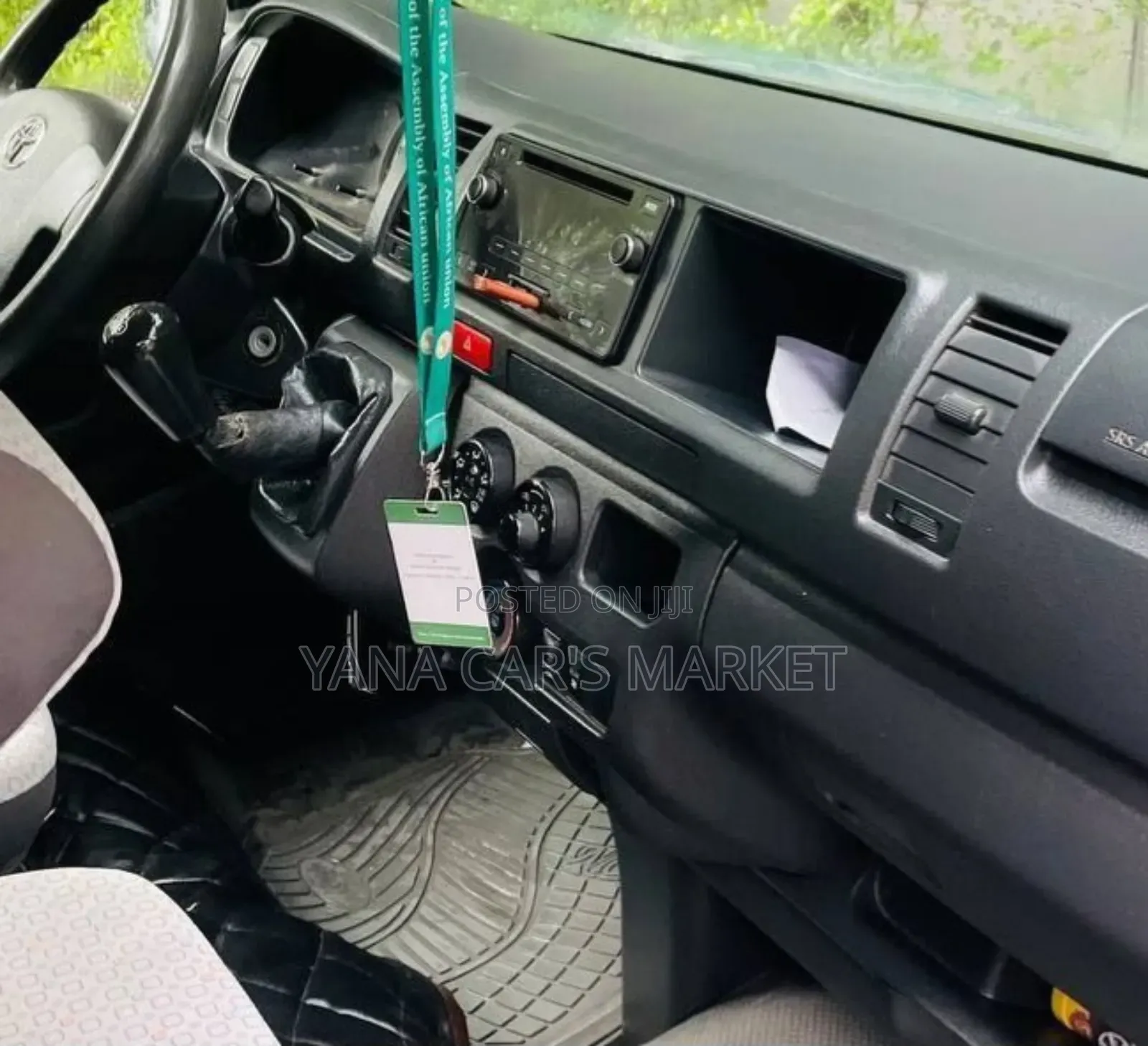Toyota HiAce 2012