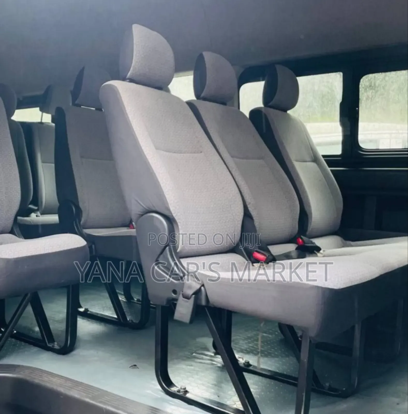 Toyota HiAce 2012