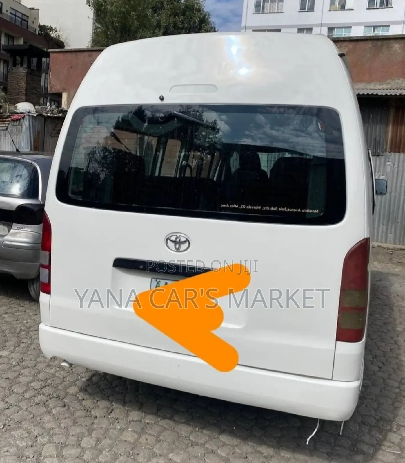 Toyota HiAce 2012