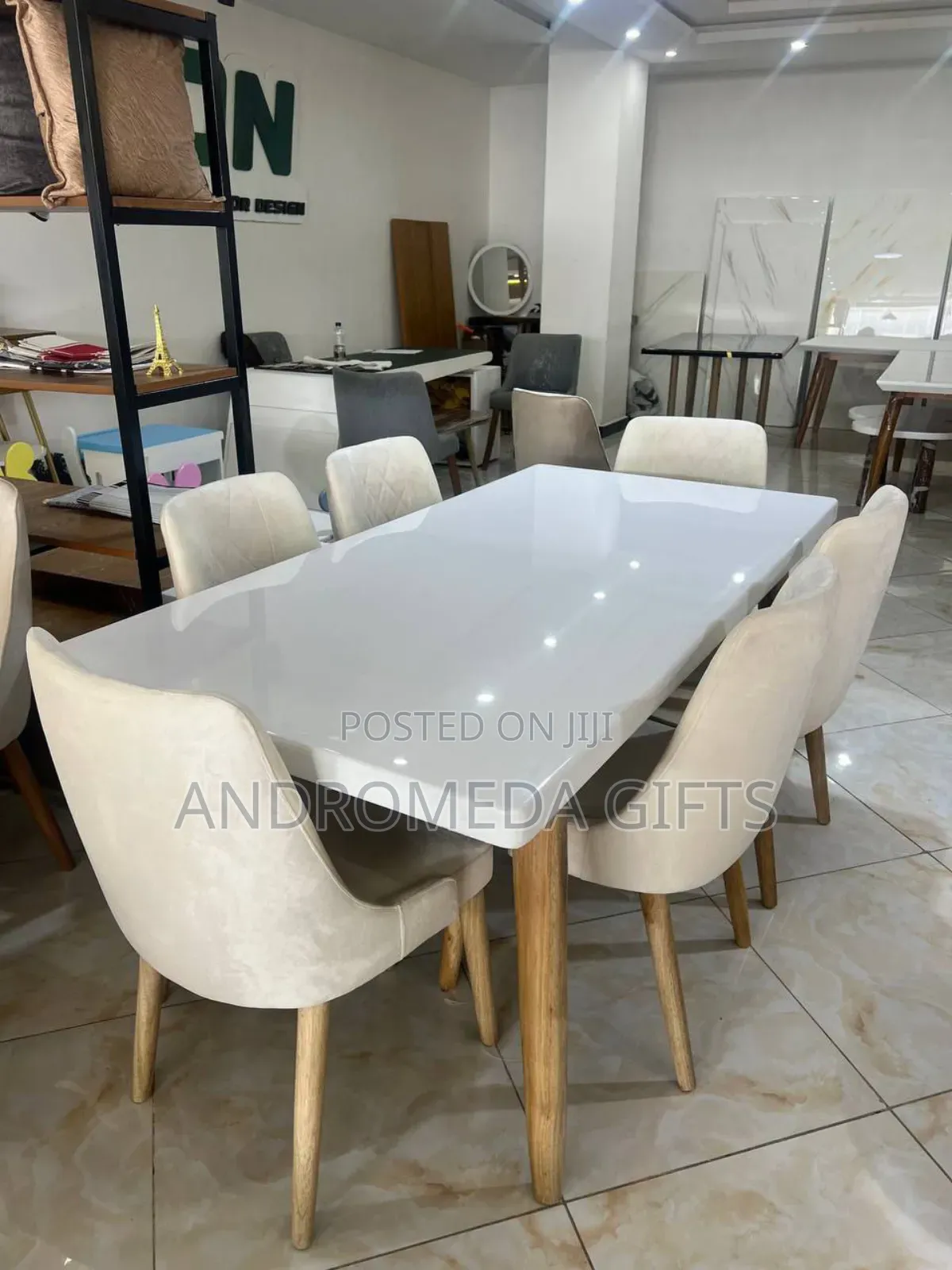 Dinning Table With 6 Chairs