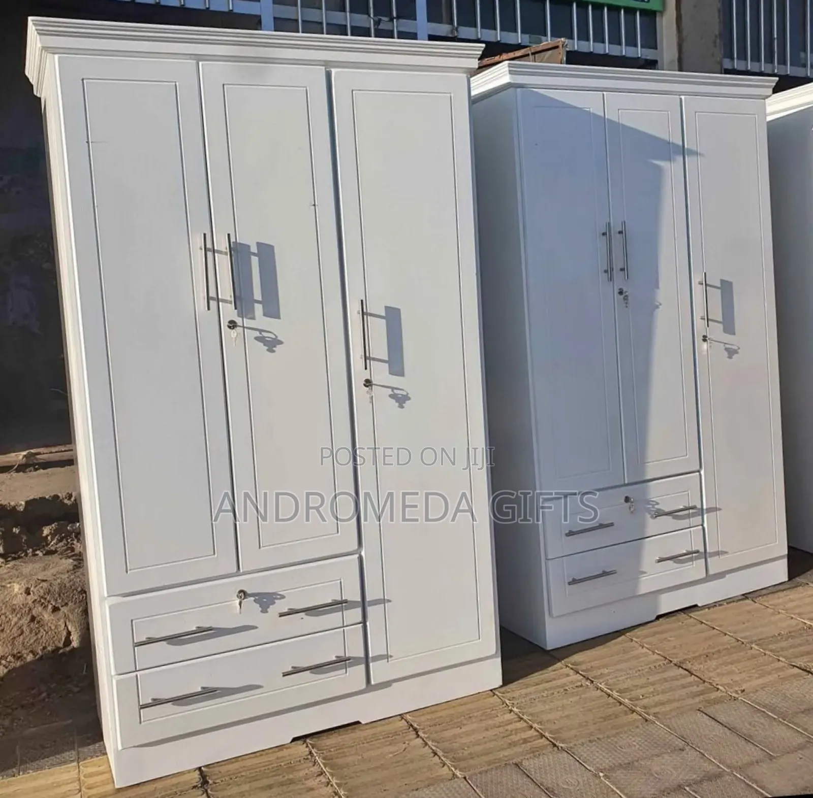 Luxury Closet - ዘመናዊ ቁምሳጥን