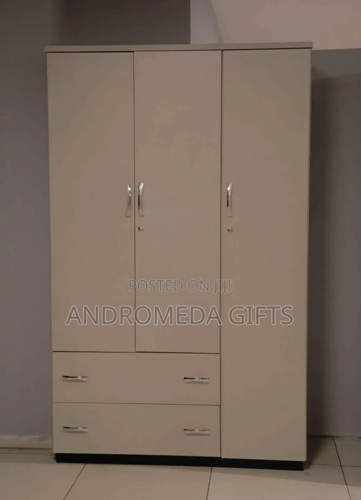 Luxury Closet - ዘመናዊ ቁምሳጥን