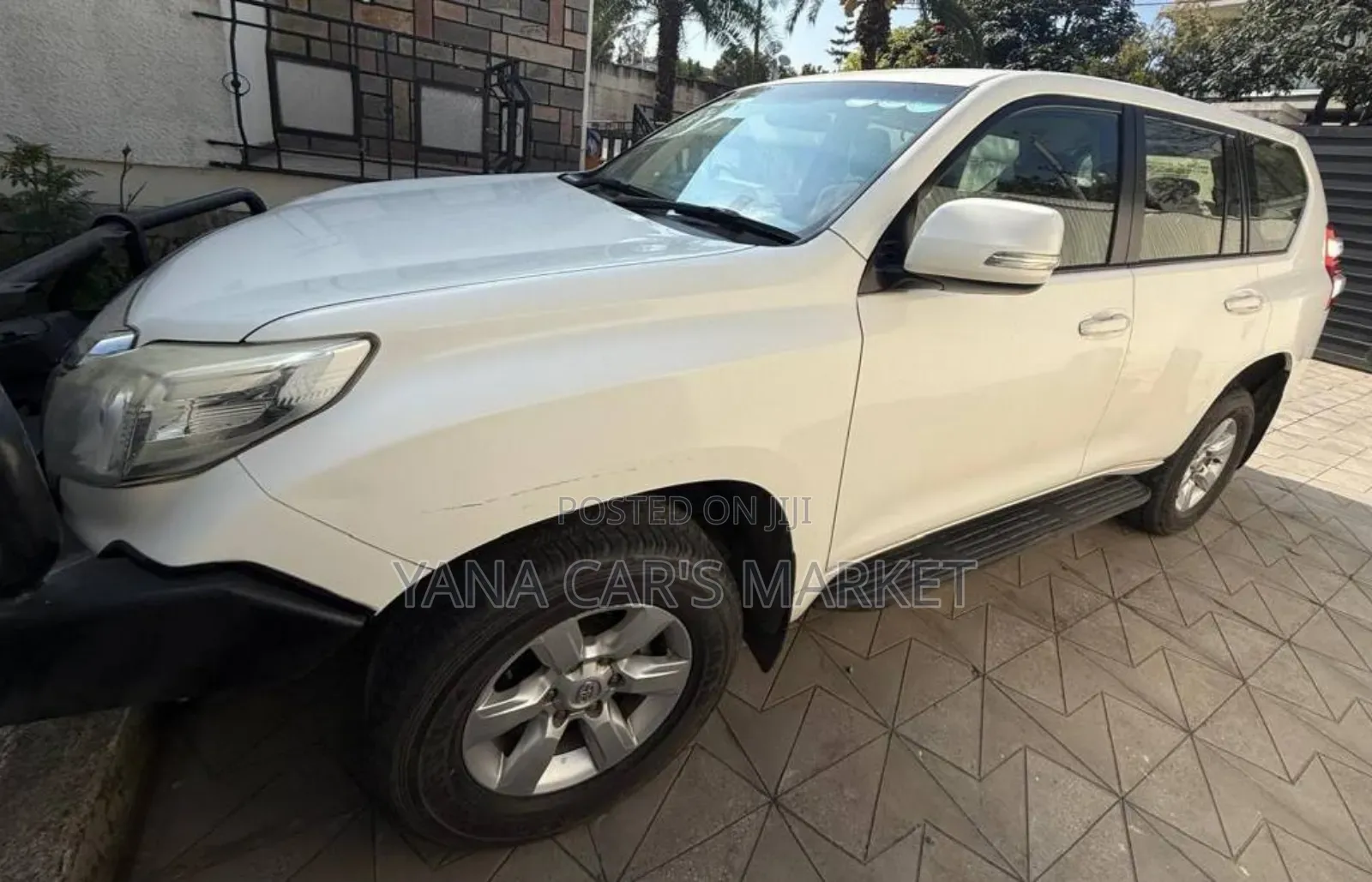 Toyota Land Cruiser Prado 2014 White
