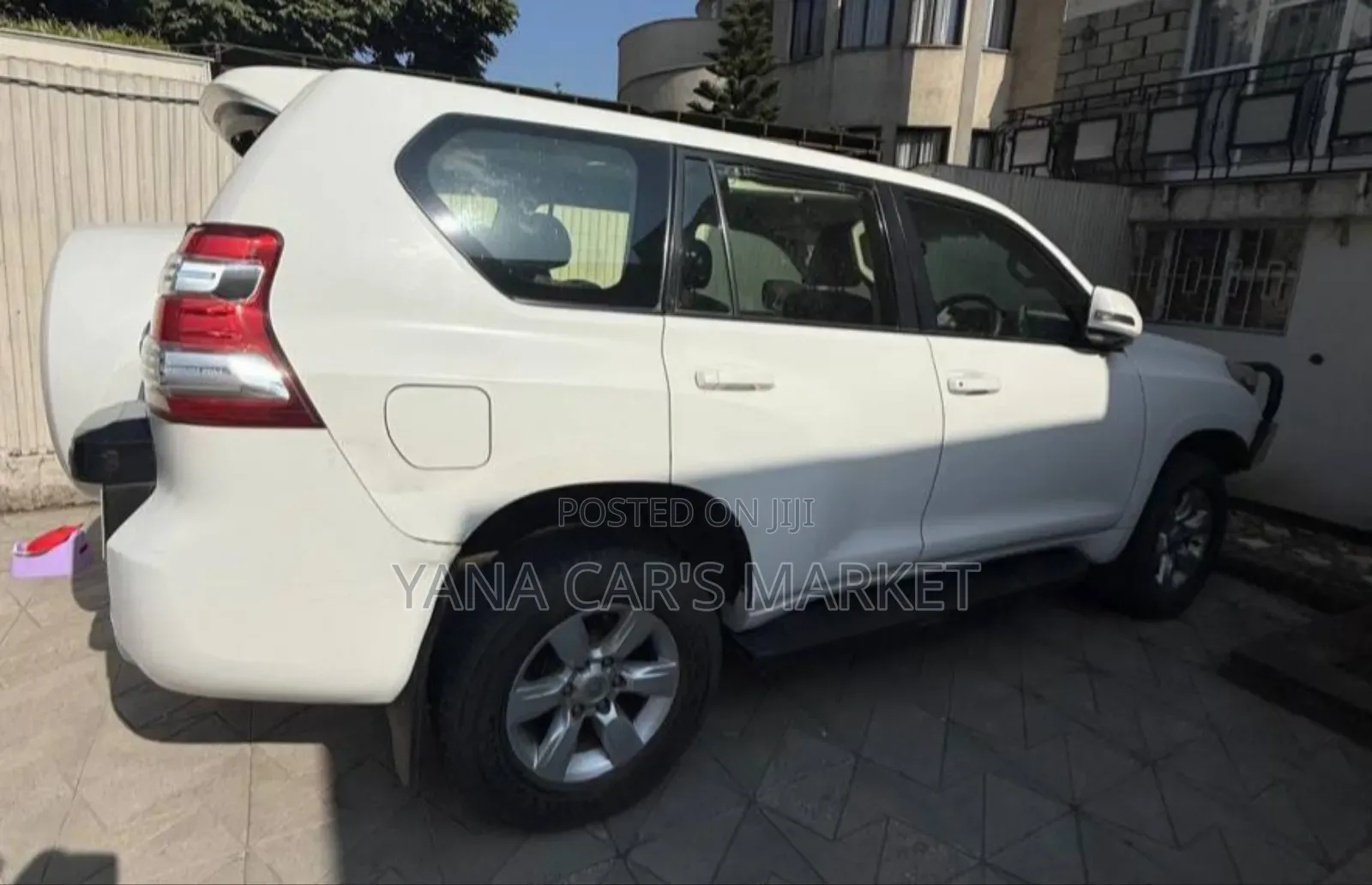 Toyota Land Cruiser Prado 2014 White