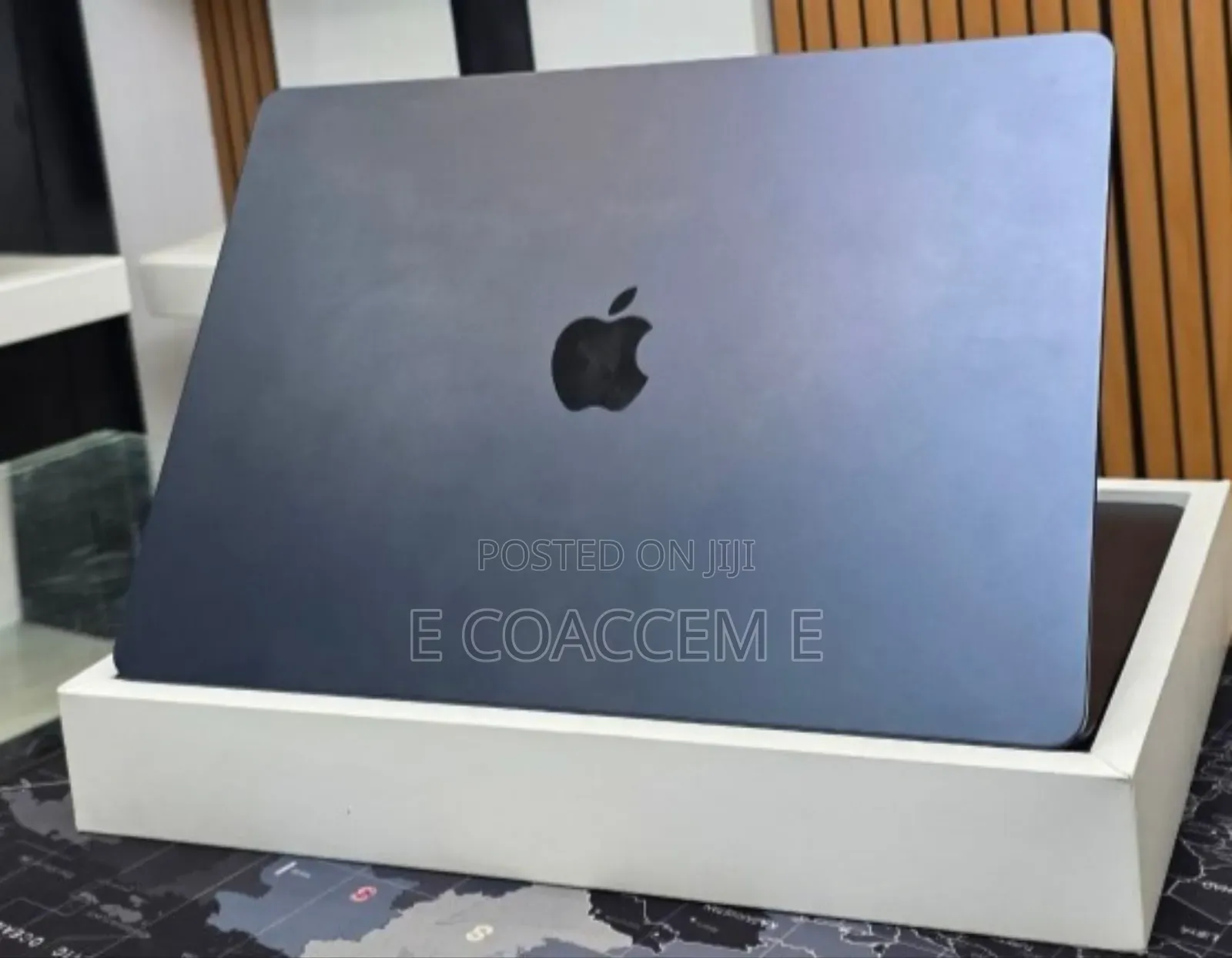 New Laptop Apple MacBook 16GB Apple M4 SSD 256GB