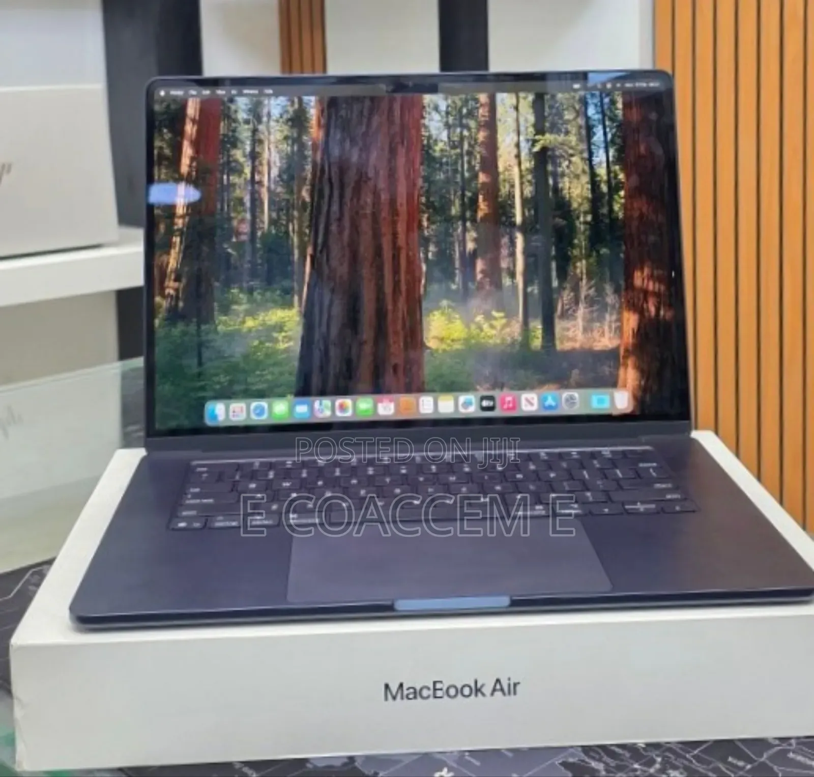 New Laptop Apple MacBook 16GB Apple M4 SSD 256GB